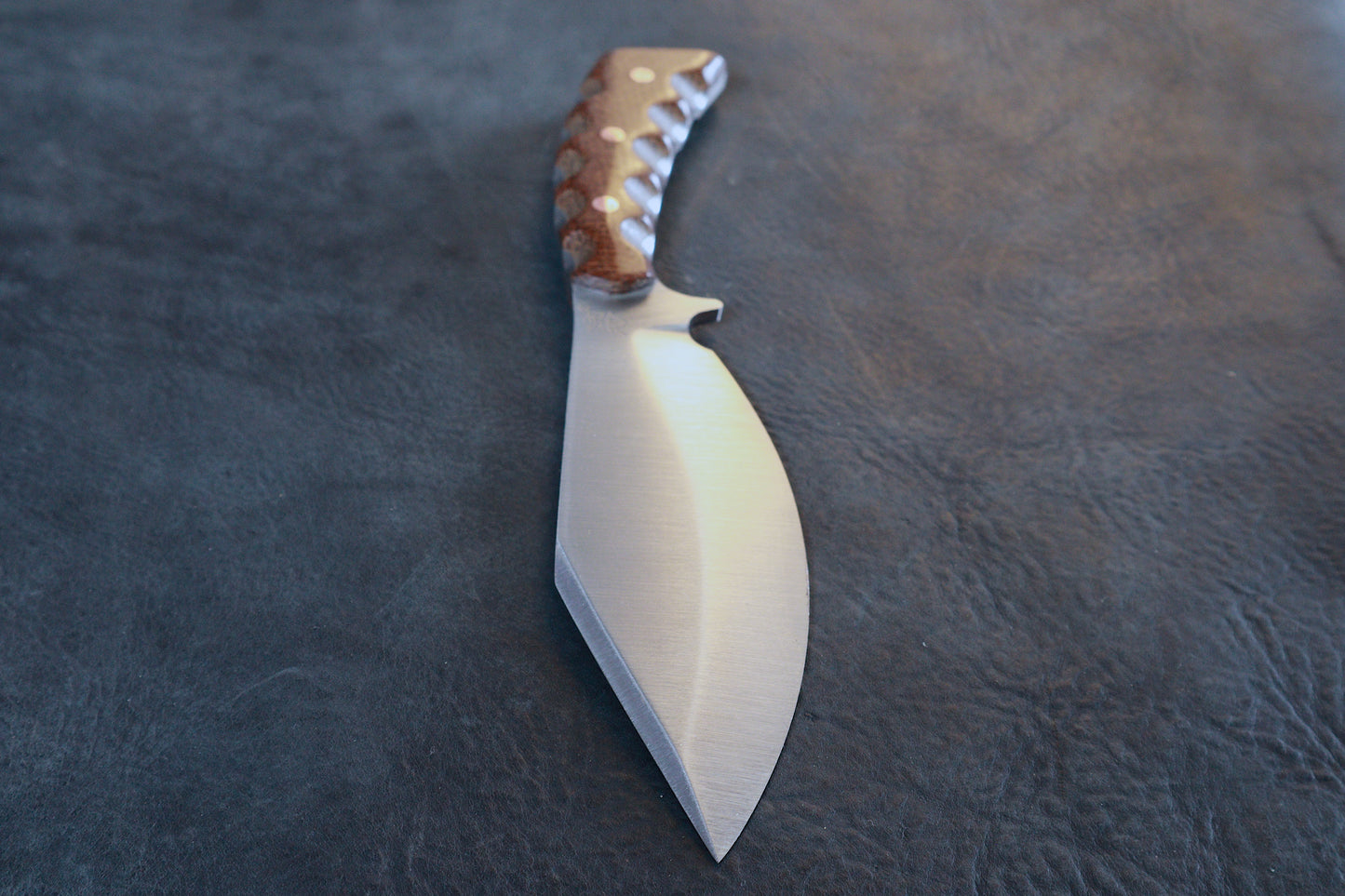 Compact Bowie Dark Brown Burlap G10